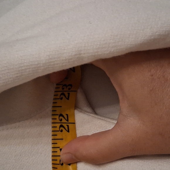 Wallace Cream Hoodie with Embroidered Character Size Medium - Picture 6 of 9